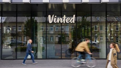 Onlinehandel  : Von Litauen in die Welt: Secondhand-Plattform Vinted will globaler Marktführer werden