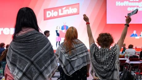 Vorfall bei Fluglinie Vueling: Frankfurter Linksjugend löscht antisemitischen Post