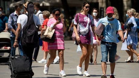 Espagne: un homme arrêté pour avoir filmé des femmes sans leur consentement pour ses "cours de séduction"