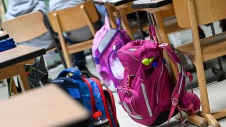 Neues Schuljahr: Ferien vorbei: Tausende Kinder müssen wieder zur Schule