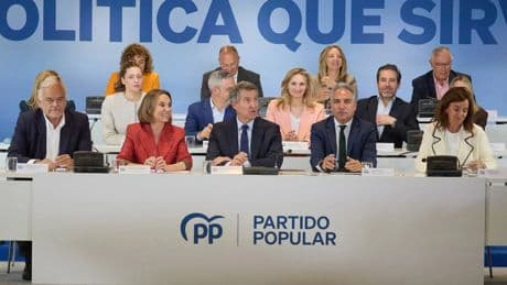 Feijóo se abre a cambiar el sistema de primarias que el PP introdujo hace ocho años