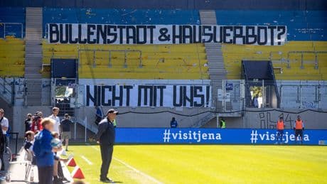 Hausverbote und Ermittlungen - Kurve leer! Polizei macht Jagd auf die Jena-Ultras