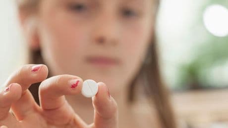 Auf Social Media: Lebensgefährliche Paracetamol-Challenge – worauf Eltern achten können