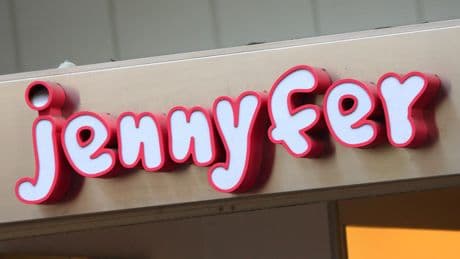 Prêt-à-porter : Jennyfer repris en partie par Beaumanoir et Celio
