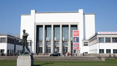Gesellschaftliche Debatten: Deutsches Hygiene-Museum beleuchtet Freiheit - Merkel liest