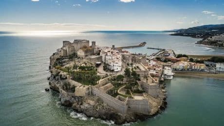 Parece Croacia, pero está muy cerca de Valencia: descubre este espectacular pueblo medieval