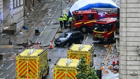 Auto in Menschenmenge gerast: Vier Verletzte in Liverpool weiter in ernstem Zustand