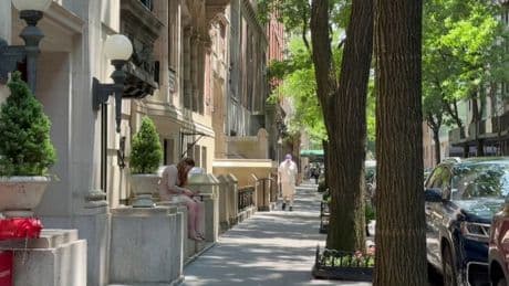"J'ai perdu 50% de mes revenus": New York fait la guerre aux Airbnb pour rendre les logements aux habitants