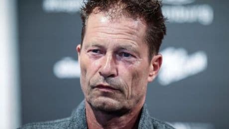 Til Schweiger irritiert bei Auftritt in Rostock – NDR-Video nicht mehr abrufbar