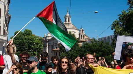 Manifestazioni pro Gaza: perché sono due, a Roma e a Milano, e quali sono le differenze