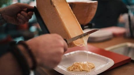 Gustosi assaggi di alborelle fritte, Taleggio e Quartirolo