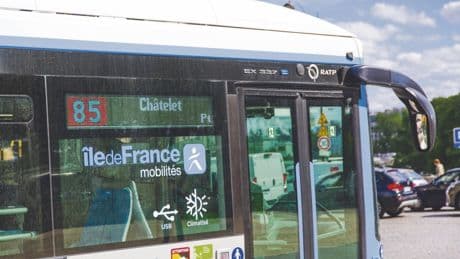 « Ça n’a aucun sens » : Mohamed Ramine, chauffeur de bus à la RATP empêché de travailler faute de réponse de la préfecture