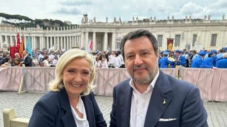 L?asse tra Salvini e Le Pen: «Macron vuole la guerra»