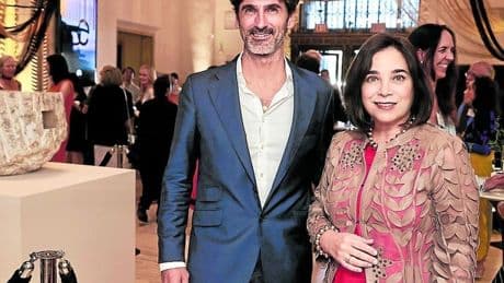 «El mundo del arte ha buscado el camino fácil, y con Chillida vuelve la seriedad»