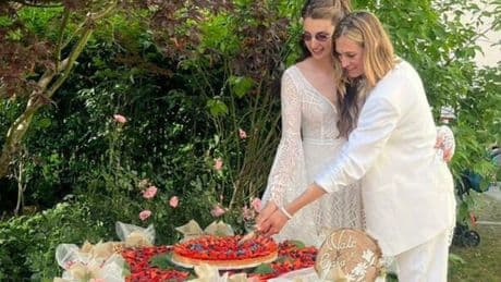 Gaia Moretto, insulti omofobi dopo il matrimonio con Valentina Arrighetti: «Per lo più da adulti su Fb e Ig, i giovani sono più rispettosi»