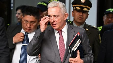 Colombiaanse oud-president Uribe veroordeeld tot 12 jaar huisarrest
