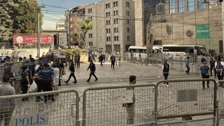 Gezi'nin 12. yıl dönümünde Taksim'e abluka: İstiklal Caddesi’ne çıkan tüm sokaklar kapatıldı, metro ve füniküler durduruldu