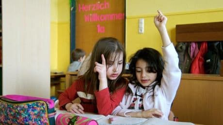 „Das Ausweichverhalten deutscher Eltern hin zu Privatschulen ginge radikal nach oben“, warnen Lehrer