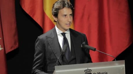 Roca Rey rinde homenaje a José Tomás en su pregón de la feria de Murcia: "Torear es sufrir y después volver a renacer"