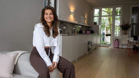 Fleur (27) koopt in haar eentje ruime woning in Amsterdam-Zuid: ’Bewust geen aankoopmakelaar ingeschakeld’