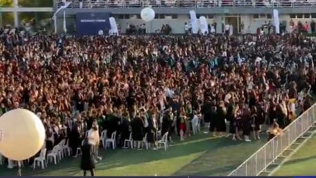 İTÜ mezuniyetine protestolar damga vurdu: Öğrencilerden rektöre soğuk duş