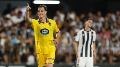 El Valladolid asalta Castalia y duerme como líder de Segunda