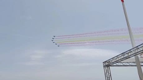 El espectacular vuelo final de la Patrulla Águila: así ha sido el momento en el que ha dibujado su última bandera de España