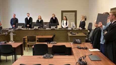 Hamburg: Schlafenden Vater mit Hammer erschlagen, sieben Jahre Haft für 20-Jährigen