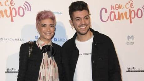 Amici, le telecamere, l'incompatibilità: la storia d'amore tra Elodie e Lele Esposito