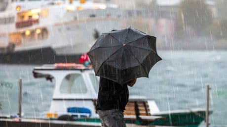 Meteoroloji'den 'sarı' kodlu uyarı: Sağanak ve fırtına etkili olacak