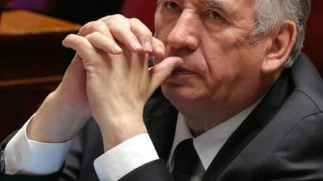 François Bayrou cherche comment freiner les dépenses des collectivités locales