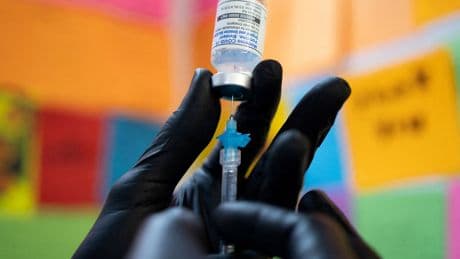 Top F.D.A. Official Overrode Scientists on Covid Shots