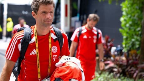 Vom FC Bayern in die USA?: Thomas Müller deutet in Video Wechsel "über großen Teich" an