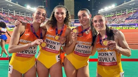 El relevo español hace historia: el 4x400 femenino se proclama campeón del mundo en Guangzhou con récord nacional