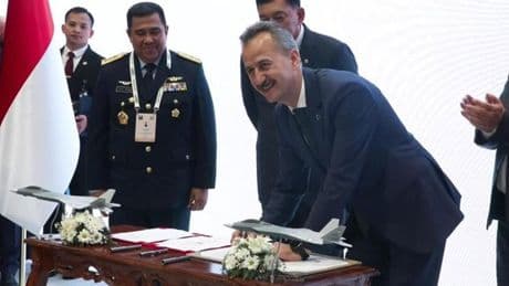 Milli Muharip uçağı KAAN için  tarihi gün! İlk imzalar atıldı