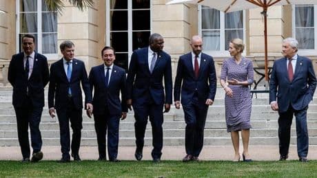 La UE amenaza de nuevo a Putin con más sanciones si no se suma este martes a la tregua