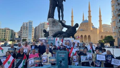 İsrail'in Gazze'de gazetecileri hedef alması Lübnan'da protesto edildi