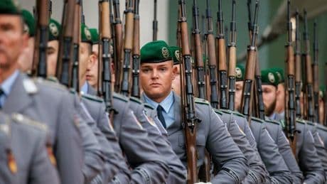 Verteidigung: Wehrpflicht bald unumgänglich? Nato fordert zusätzliche 80.000 Soldaten von Deutschland