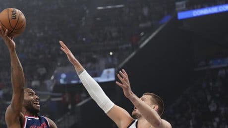 Jokic y Kawhi, a la guerra por el pase a semifinales