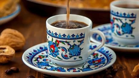 Türk kahvesinin içine çok az ekleyin, etkisine siz bile şaşıracaksınız! Metabolizmayı hızlandırıyor, tok tutarak zayıflatıyor!