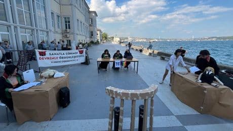 Mimar Sinan Üniversitesi’nde 'Direniş Mahkemesi': Öğrenciler kayyım rektörü yargıladı