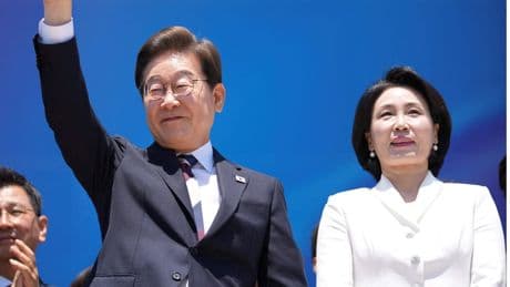 Lee: «Il protezionismo minaccia la nostra sopravvivenza». E apre alla Corea del Nord