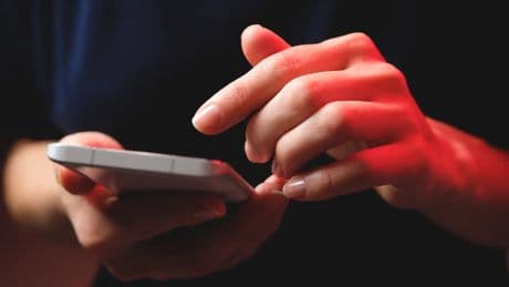 Si tu teléfono móvil comienza a hacer esto revisa corriendo tu cuenta bancaria