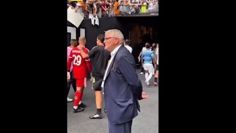 Sieht man selten - Emotionaler Rüdiger-Abschied von Fans