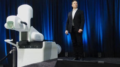 Elon Musk da un paso más y decide probar su chip cerebral fuera de Estados Unidos