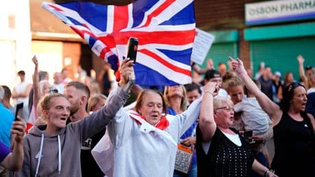 Asylum hotel protests latest: Police on standby for anti-migrant demonstrations across UK