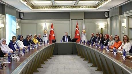Erdoğan, AK Parti’li kadın belediye başkanlarını kabul etti