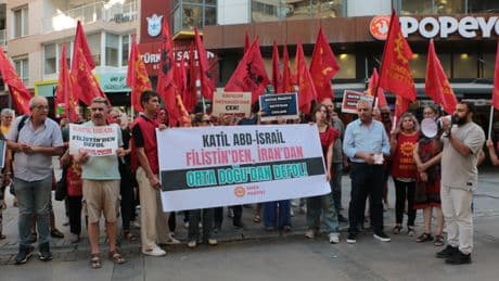EMEP'ten İsrail saldırılarına karşı İzmir'de eylem: "İsrail ile askeri ve ticari ilişkileri kesilmelidir"