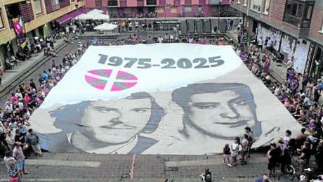 El homenaje a 'Txiki' y Otaegi enfrenta a Bildu y Gogora por el papel de ETA en el franquismo