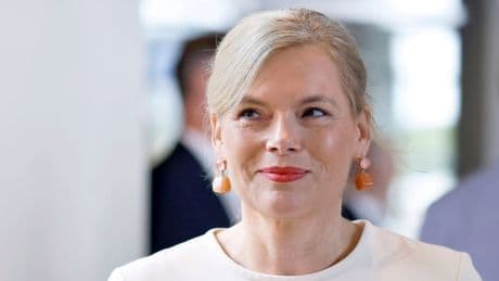 Klöckner in der Kritik: CDU-Politikerin will mit rechtem Verleger feiern